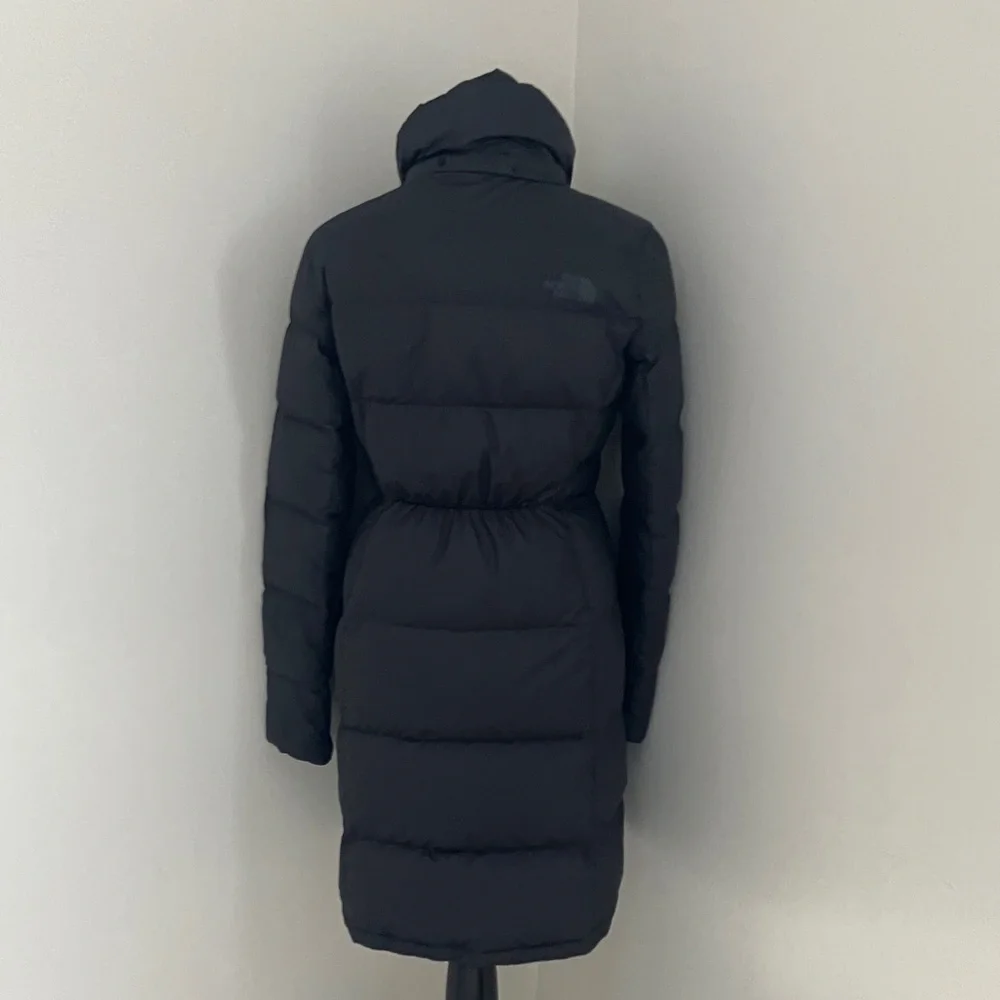 The North Face Metropolis Down Parka - Picture 8 of 12